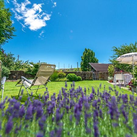 Haus Oberhofer Bed & Breakfast Cornaiano Bagian luar foto
