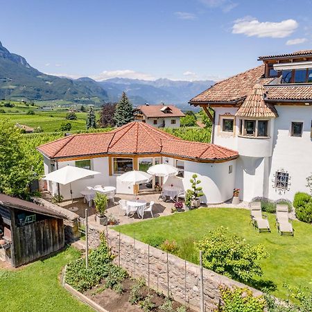 Haus Oberhofer Bed & Breakfast Cornaiano Bagian luar foto