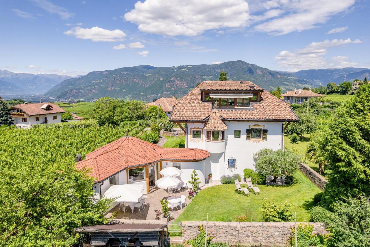 Haus Oberhofer Bed & Breakfast Cornaiano Bagian luar foto