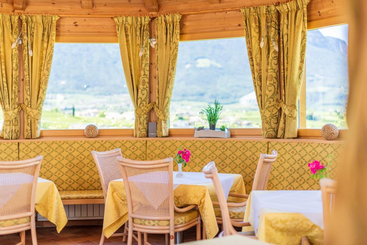 Haus Oberhofer Bed & Breakfast Cornaiano Bagian luar foto