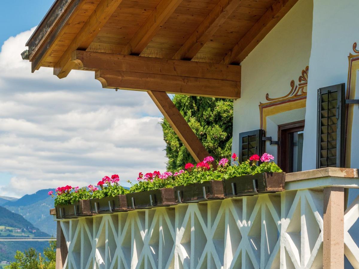 Haus Oberhofer Bed & Breakfast Cornaiano Bagian luar foto