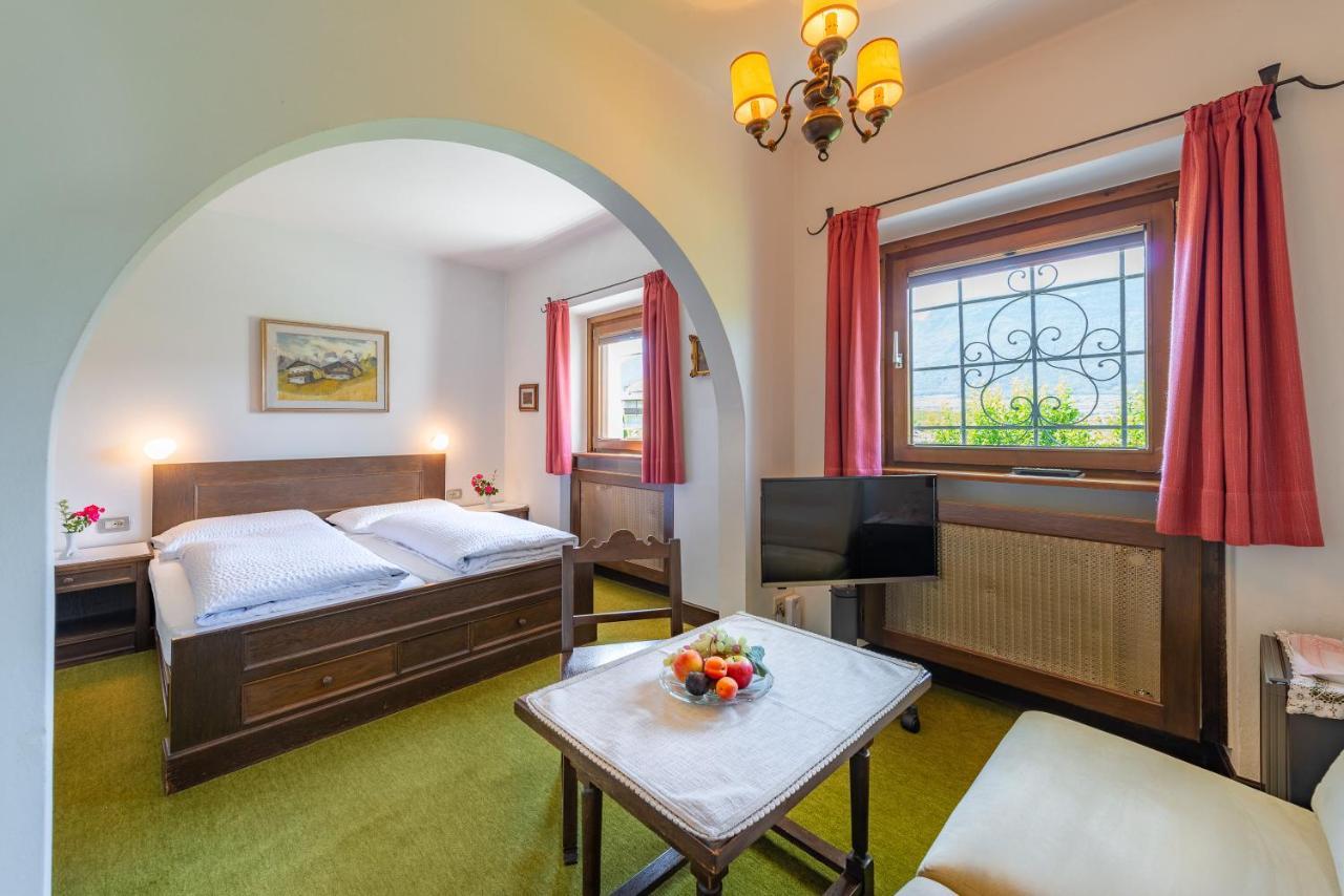 Haus Oberhofer Bed & Breakfast Cornaiano Bagian luar foto